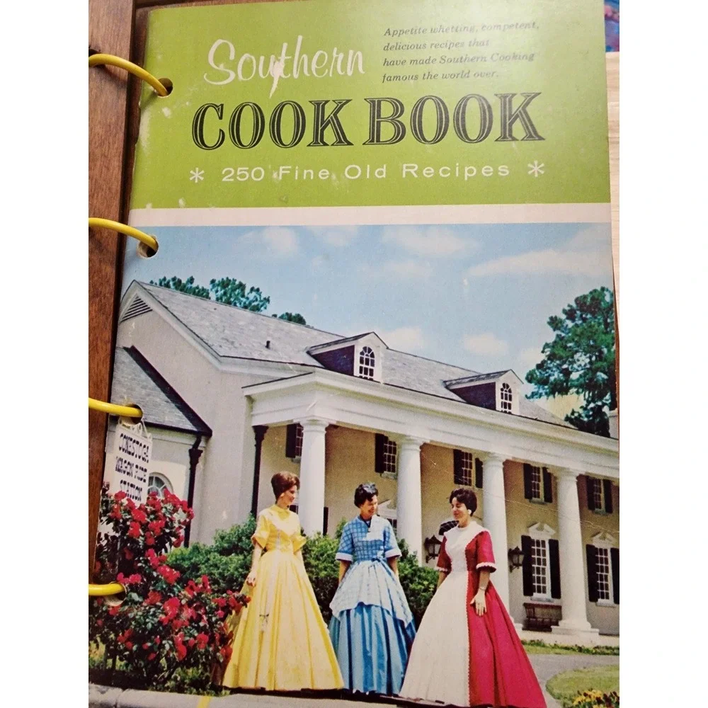 The Southern Cookbook of fine Old‎ Recipes Wood Book